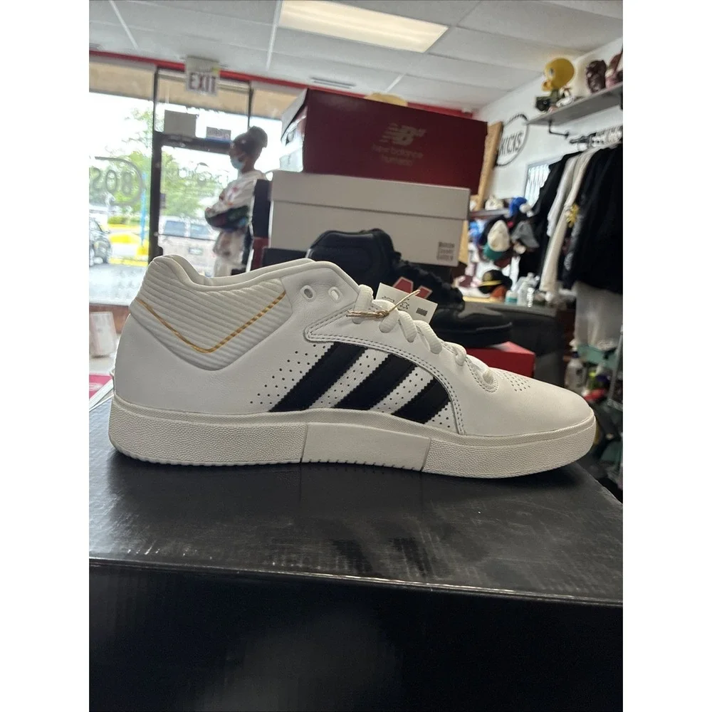 adidas Tyshawn Cloud White Core Black Gold Men Skate Boarding Shoes IF4625 10.5